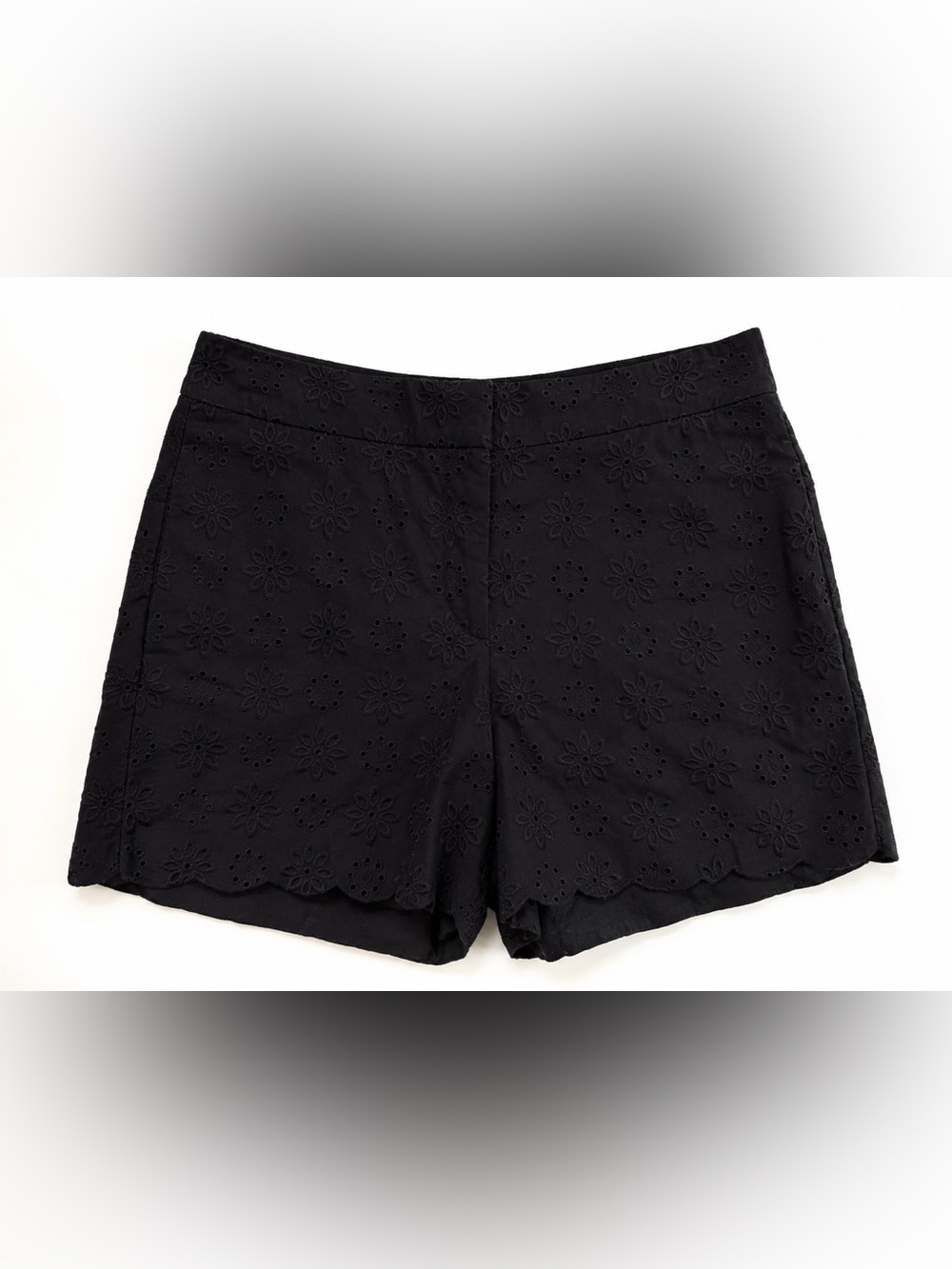 LOFT Black Eyelet Shorts Size 8 Scalloped Hem Floral Embroidered Lined